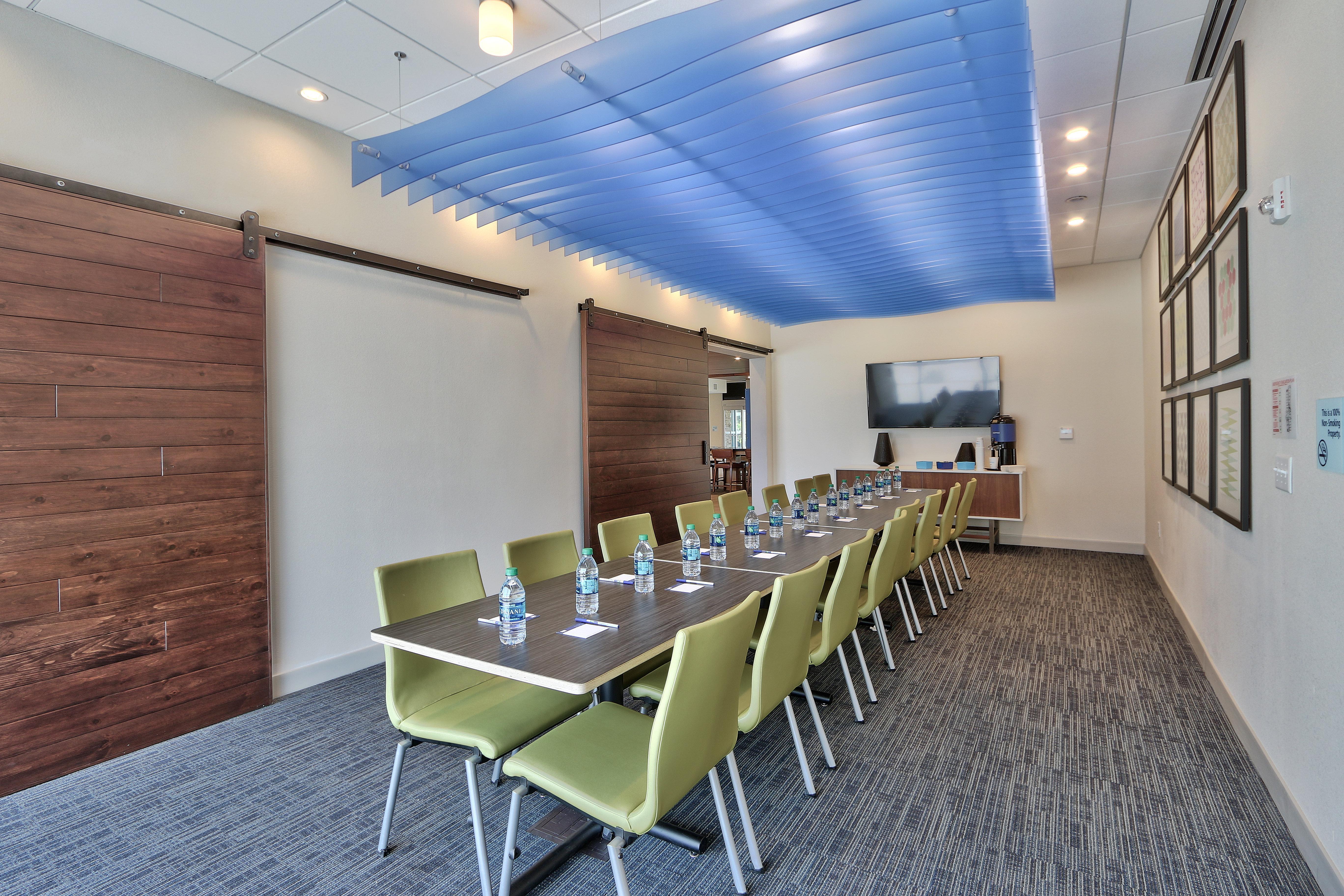 Holiday Inn Express & Suites - Roswell By Ihg Экстерьер фото